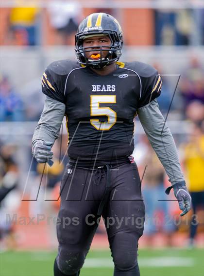 Thumbnail 3 in Brennan vs. Victoria West (UIL 4A D1 Regional Playoffs) photogallery.