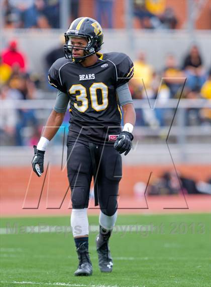 Thumbnail 1 in Brennan vs. Victoria West (UIL 4A D1 Regional Playoffs) photogallery.
