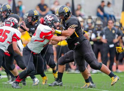 Thumbnail 1 in Brennan vs. Victoria West (UIL 4A D1 Regional Playoffs) photogallery.