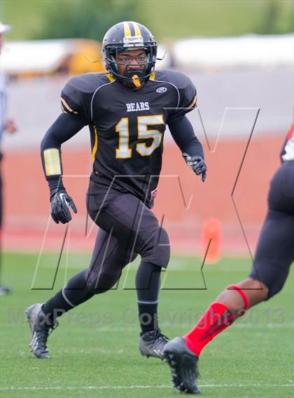 Thumbnail 3 in Brennan vs. Victoria West (UIL 4A D1 Regional Playoffs) photogallery.