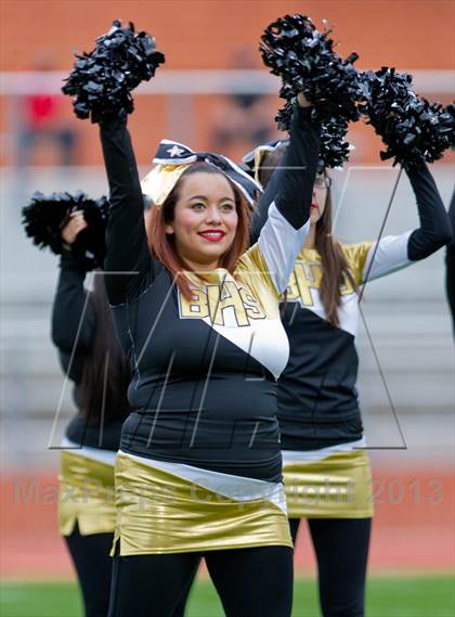 Thumbnail 3 in Brennan vs. Victoria West (UIL 4A D1 Regional Playoffs) photogallery.