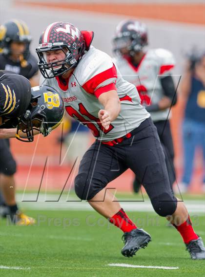Thumbnail 2 in Brennan vs. Victoria West (UIL 4A D1 Regional Playoffs) photogallery.