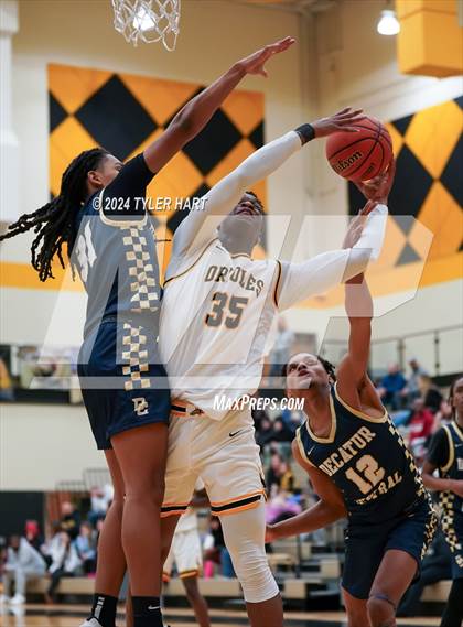 Thumbnail 1 in JV: Decatur Central A Avon photogallery.