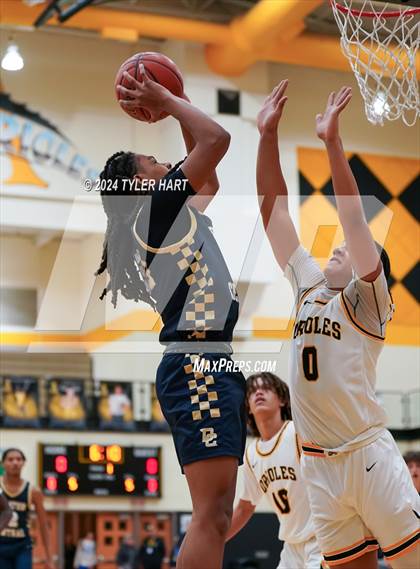 Thumbnail 2 in JV: Decatur Central A Avon photogallery.