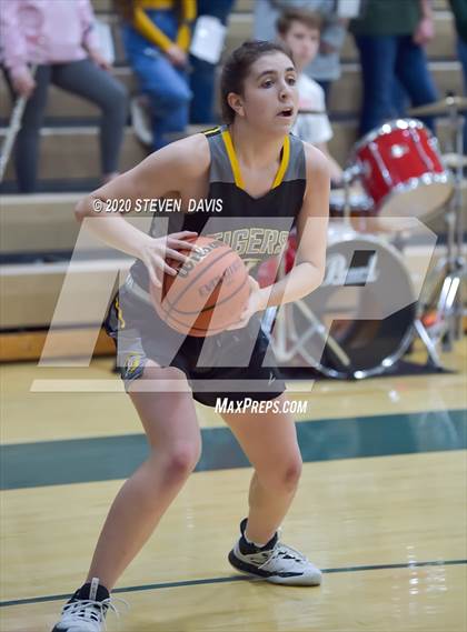 Thumbnail 3 in Gilbert vs Campo Verde photogallery.