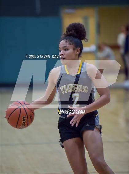 Thumbnail 2 in Gilbert vs Campo Verde photogallery.