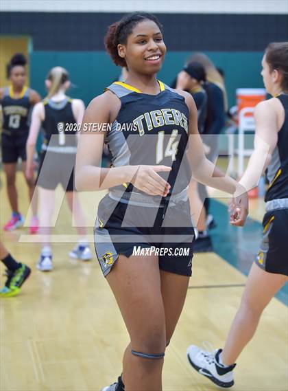 Thumbnail 2 in Gilbert vs Campo Verde photogallery.