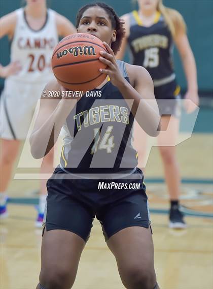 Thumbnail 2 in Gilbert vs Campo Verde photogallery.