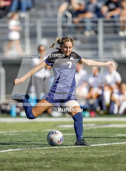 Thumbnail 3 in Ridgeline vs. Sky View (UHSAA 4A Quarterfinal) photogallery.