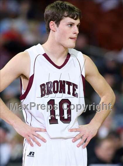 Thumbnail 2 in Bronte vs. Roxton (UIL 1A Semifinal) photogallery.