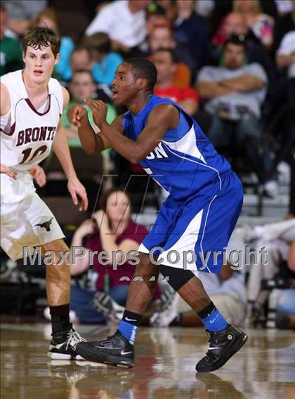 Thumbnail 1 in Bronte vs. Roxton (UIL 1A Semifinal) photogallery.
