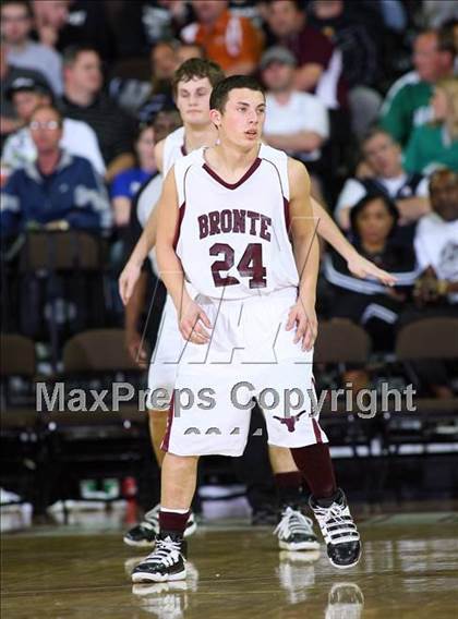 Thumbnail 2 in Bronte vs. Roxton (UIL 1A Semifinal) photogallery.