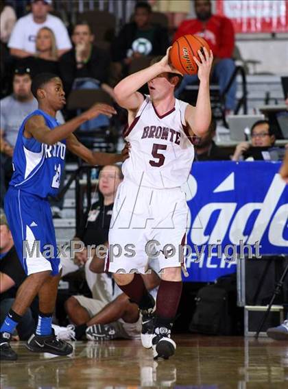 Thumbnail 1 in Bronte vs. Roxton (UIL 1A Semifinal) photogallery.