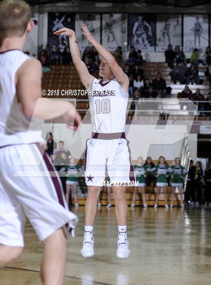 Thumbnail 3 in Hamilton County vs Benton (Benton Invitational Tournament) photogallery.