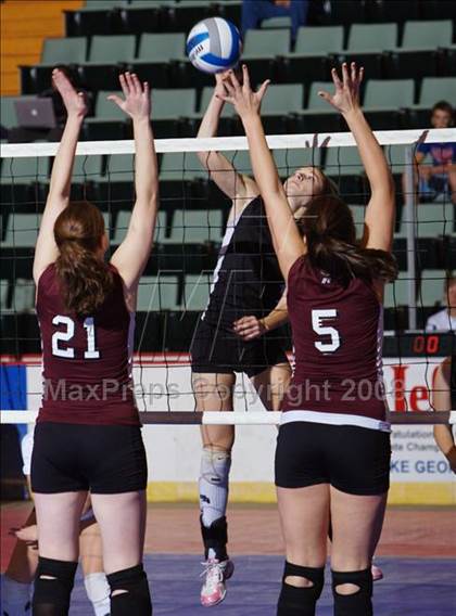 Thumbnail 1 in Chateaugay vs Portville (NYSPHSAA Class D Final) photogallery.