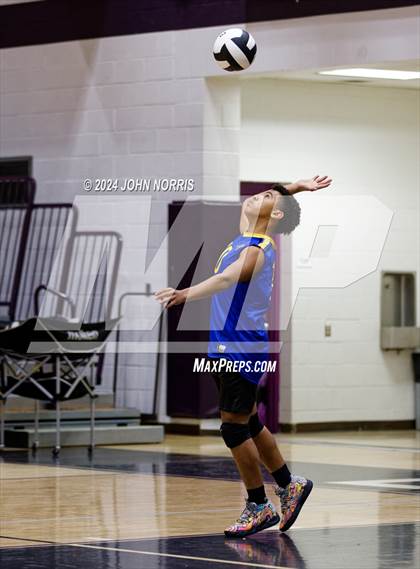 Thumbnail 1 in East Noble @ Leo photogallery.