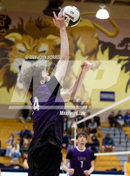 Thumbnail 1 in East Noble @ Leo photogallery.