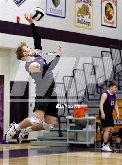 Thumbnail 3 in East Noble @ Leo photogallery.