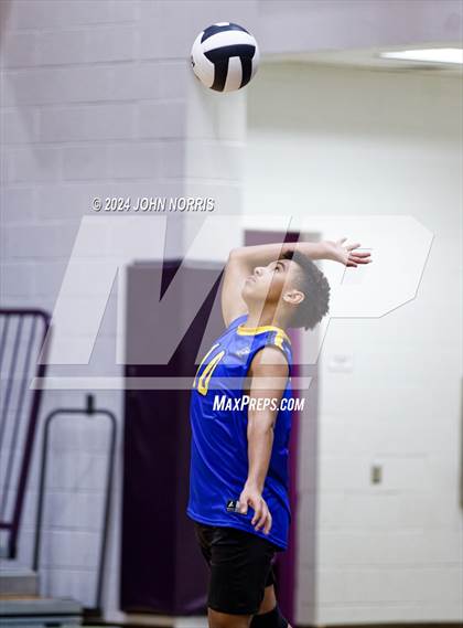 Thumbnail 1 in East Noble @ Leo photogallery.