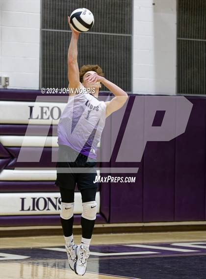Thumbnail 1 in East Noble @ Leo photogallery.