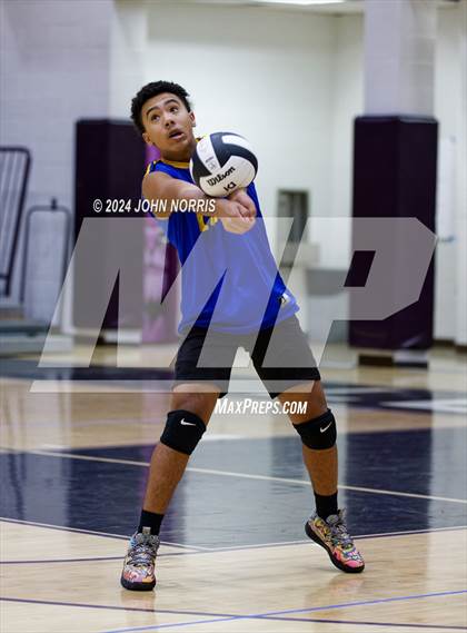 Thumbnail 2 in East Noble @ Leo photogallery.