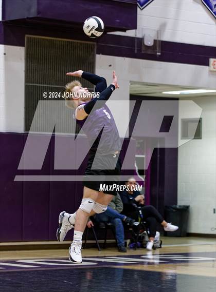 Thumbnail 1 in East Noble @ Leo photogallery.