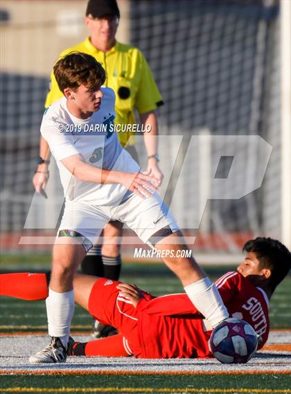 Thumbnail 3 in Highland vs. South Mountain (Coyote Classic Tournament) photogallery.