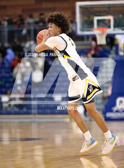 Thumbnail 1 in West Genesee vs Syracuse Academy of Science (NYSPHSAA Section 3 AA Final) photogallery.