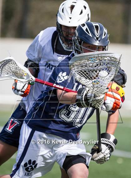 Thumbnail 1 in Loyola @ Viewpoint photogallery.