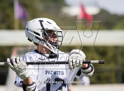 Thumbnail 1 in Loyola @ Viewpoint photogallery.
