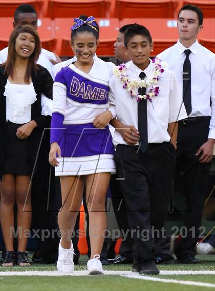 Thumbnail 1 in Damien vs. 'Iolani photogallery.