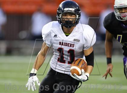 Thumbnail 1 in Damien vs. 'Iolani photogallery.