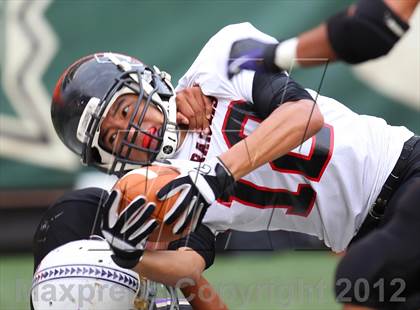 Thumbnail 3 in Damien vs. 'Iolani photogallery.