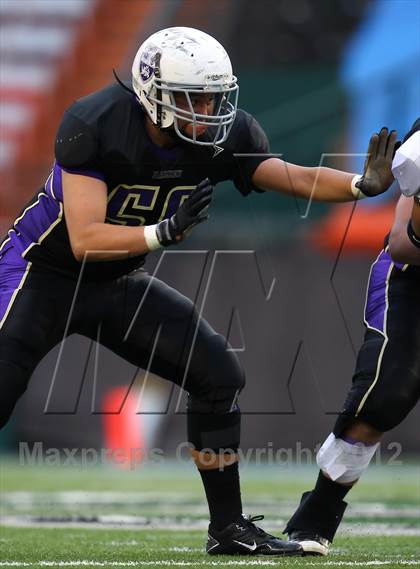 Thumbnail 2 in Damien vs. 'Iolani photogallery.
