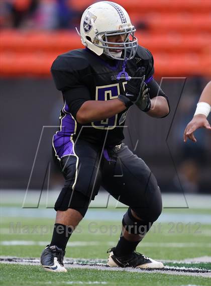 Thumbnail 1 in Damien vs. 'Iolani photogallery.