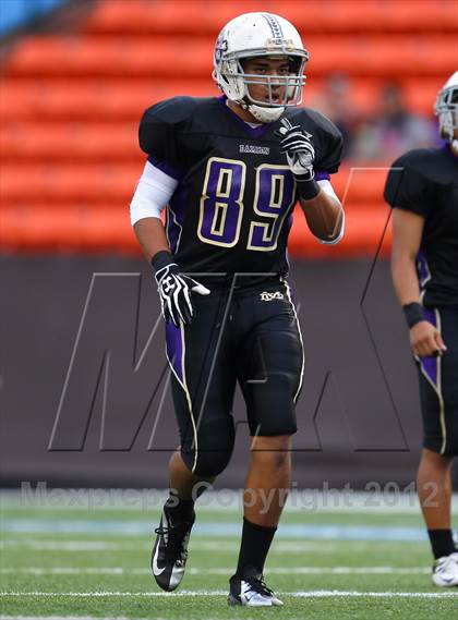 Thumbnail 2 in Damien vs. 'Iolani photogallery.