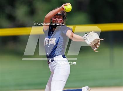 Thumbnail 2 in Elkhorn South vs. Grand Island photogallery.