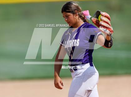 Thumbnail 2 in Elkhorn South vs. Grand Island photogallery.