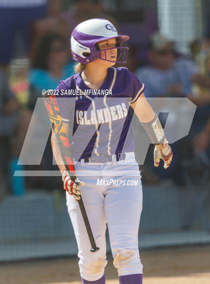 Thumbnail 3 in Elkhorn South vs. Grand Island photogallery.