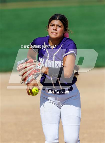 Thumbnail 3 in Elkhorn South vs. Grand Island photogallery.