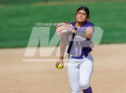 Thumbnail 2 in Elkhorn South vs. Grand Island photogallery.