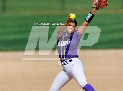 Thumbnail 1 in Elkhorn South vs. Grand Island photogallery.