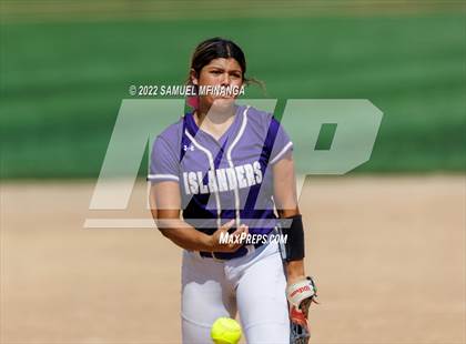 Thumbnail 1 in Elkhorn South vs. Grand Island photogallery.