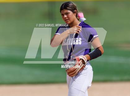Thumbnail 3 in Elkhorn South vs. Grand Island photogallery.