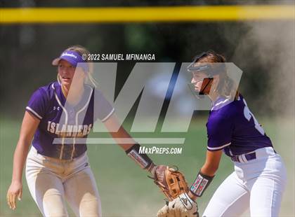 Thumbnail 1 in Elkhorn South vs. Grand Island photogallery.