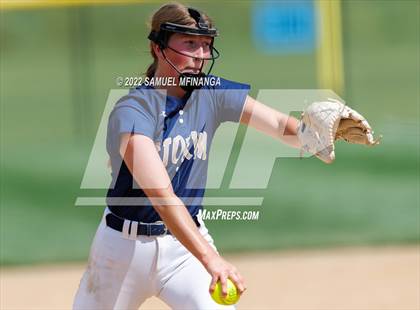 Thumbnail 2 in Elkhorn South vs. Grand Island photogallery.