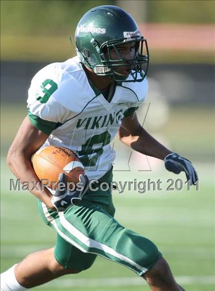Thumbnail 2 in Loudoun Valley @ Herndon photogallery.