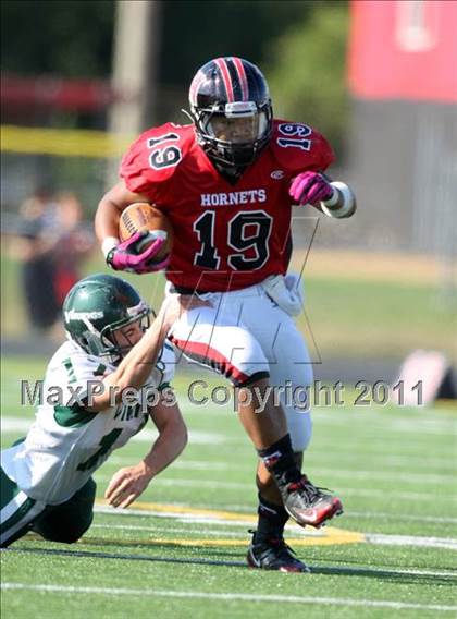 Thumbnail 2 in Loudoun Valley @ Herndon photogallery.