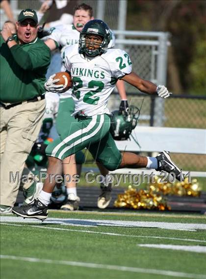 Thumbnail 1 in Loudoun Valley @ Herndon photogallery.