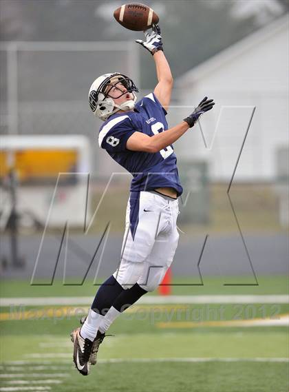 Thumbnail 1 in Arrowhead vs. Hudson (WIAA D1 Level 4 Playoffs) photogallery.